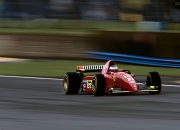 米兰体育下载-赛道与球场，当F1引擎在东契奇的节奏中轰鸣