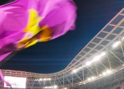 米兰体育-上海队在主场战胜青岛，取得胜利