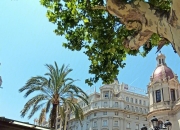 米兰体育网页版-瓦伦西亚遭遇空城失利，表现低迷