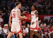 米兰体育官方网站-猛龙队与灰熊队展开激烈交锋