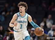 milan.com-黄蜂主场击败篮网，拉梅洛-鲍尔表现出色