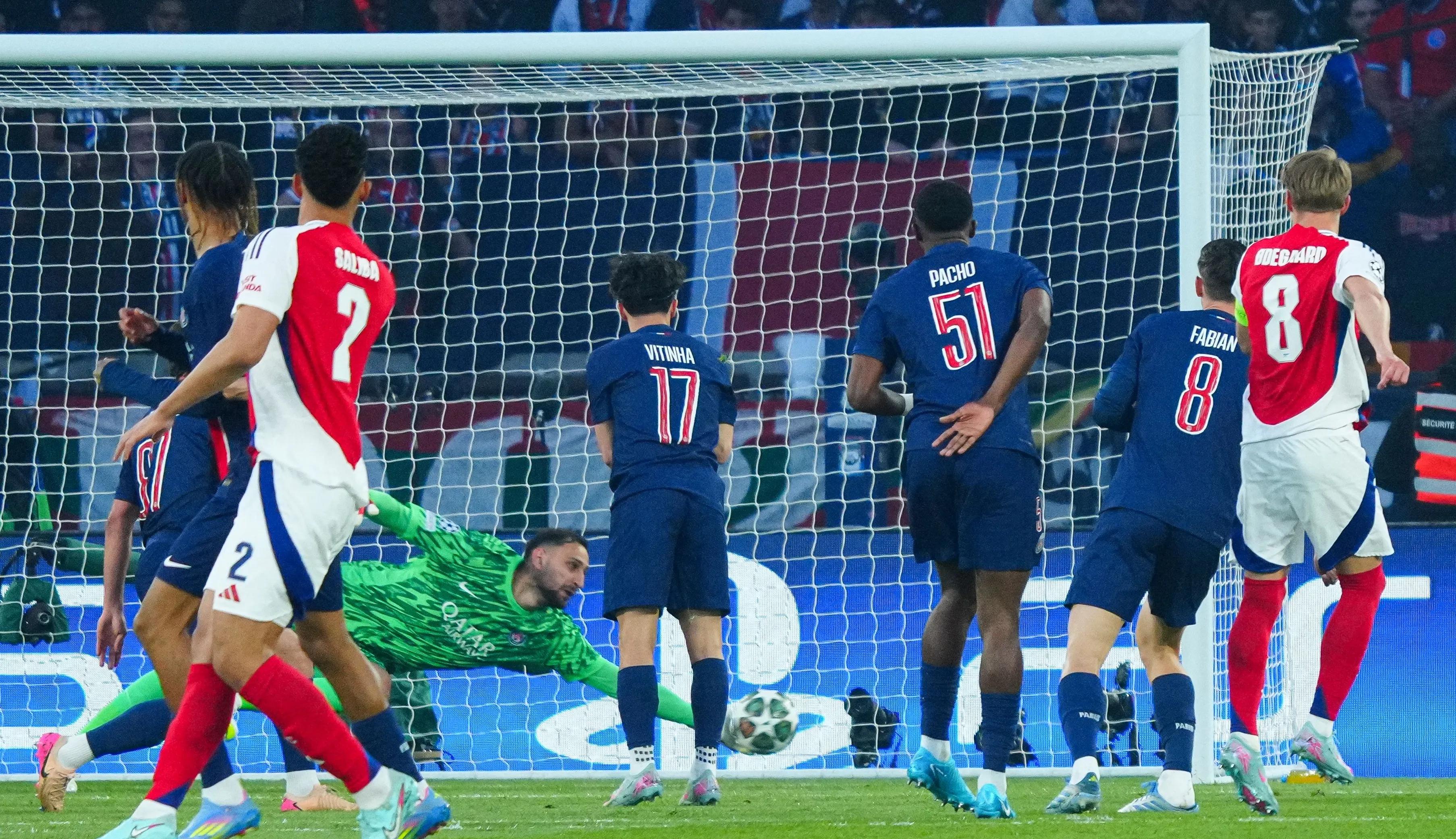 巴黎圣日耳曼狂胜,轻取对手晋级欧冠半决赛 巴黎圣日耳曼狂胜,轻取对手晋级欧冠半决赛