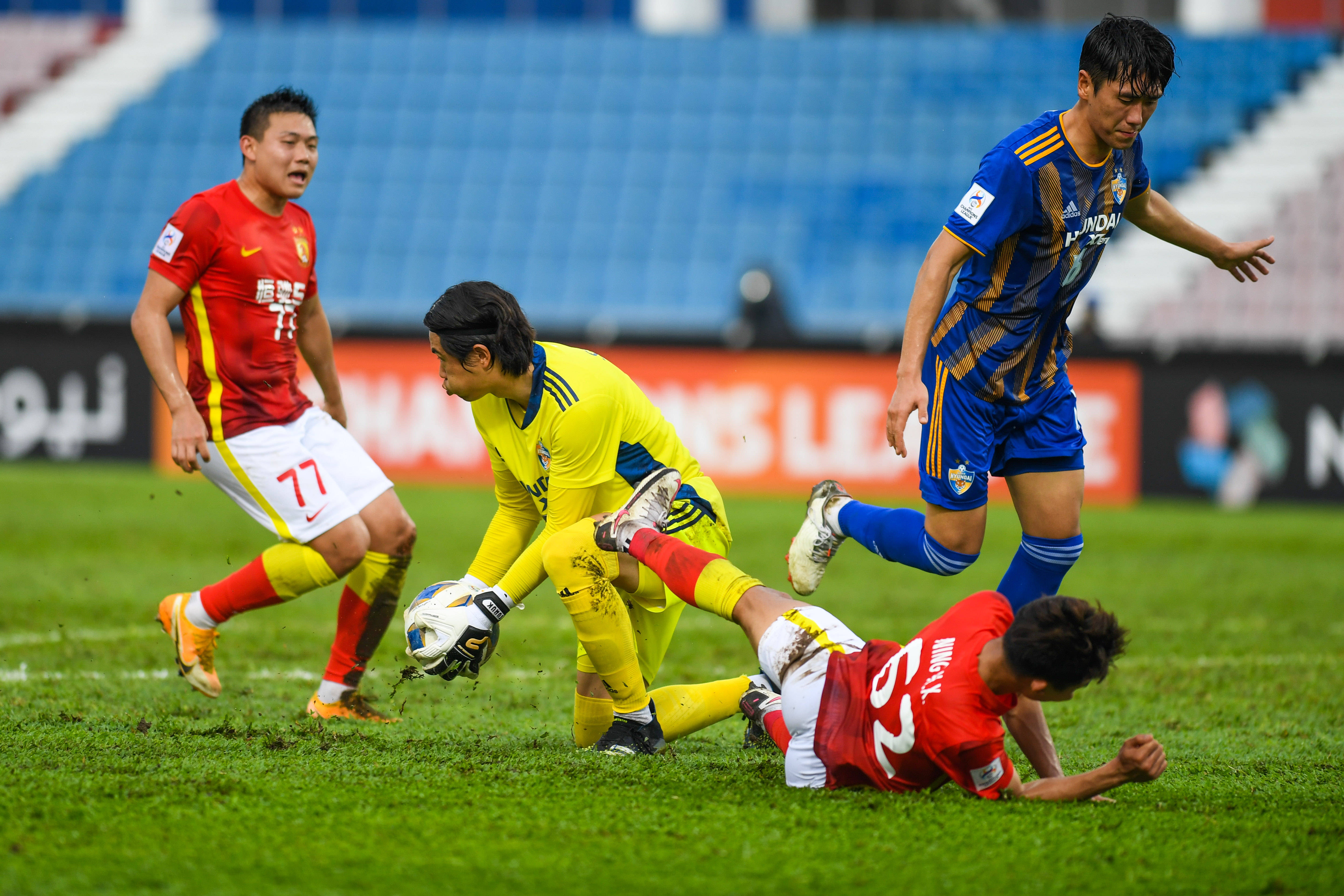 广州恒达队击溃强敌,亚冠冠军在望 广州恒达队击溃强敌,亚冠冠军在望