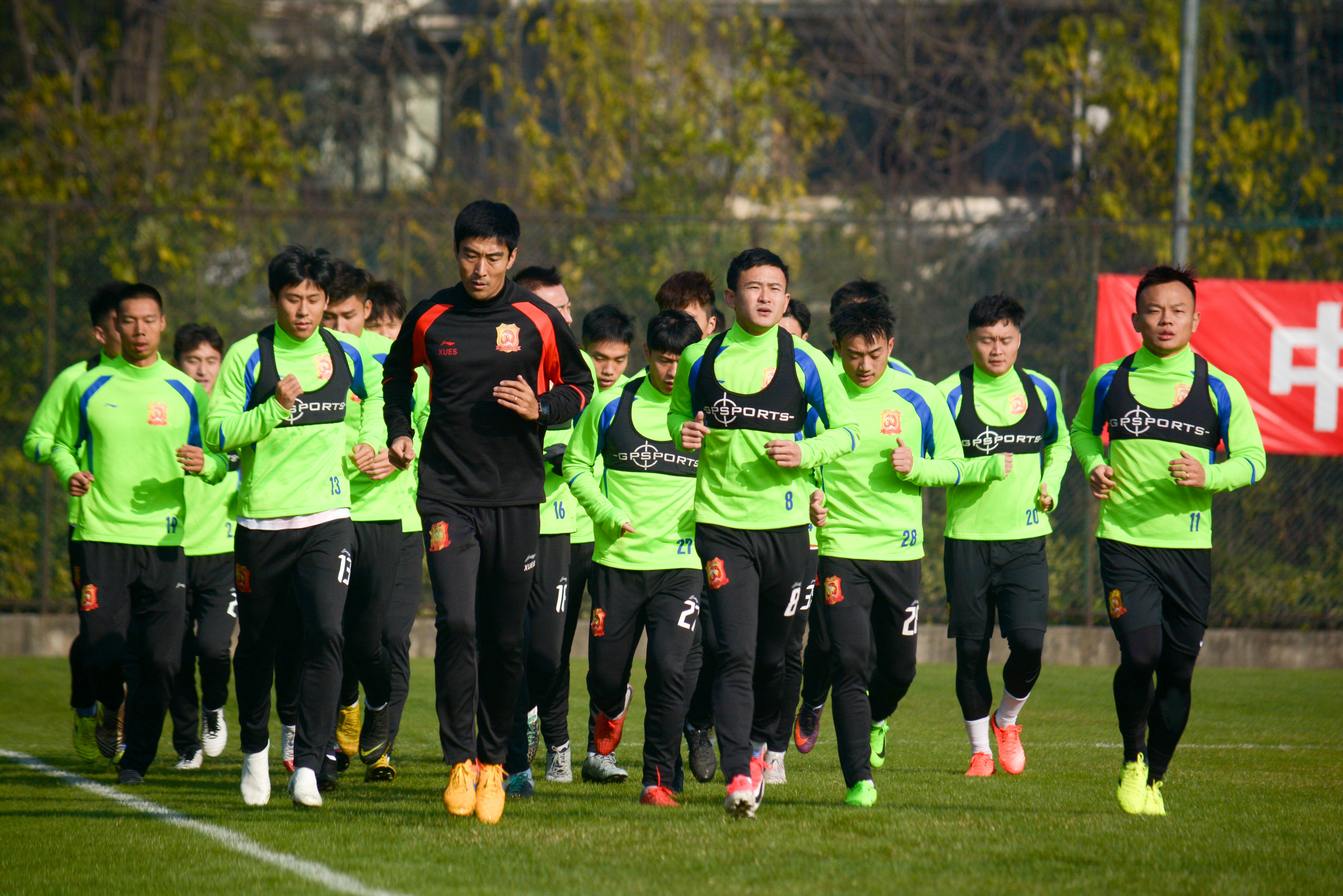 演绎传奇,欧洲球队备战斗志昂扬的简单介绍 演绎传奇,欧洲球队备战斗志昂扬的简单介绍