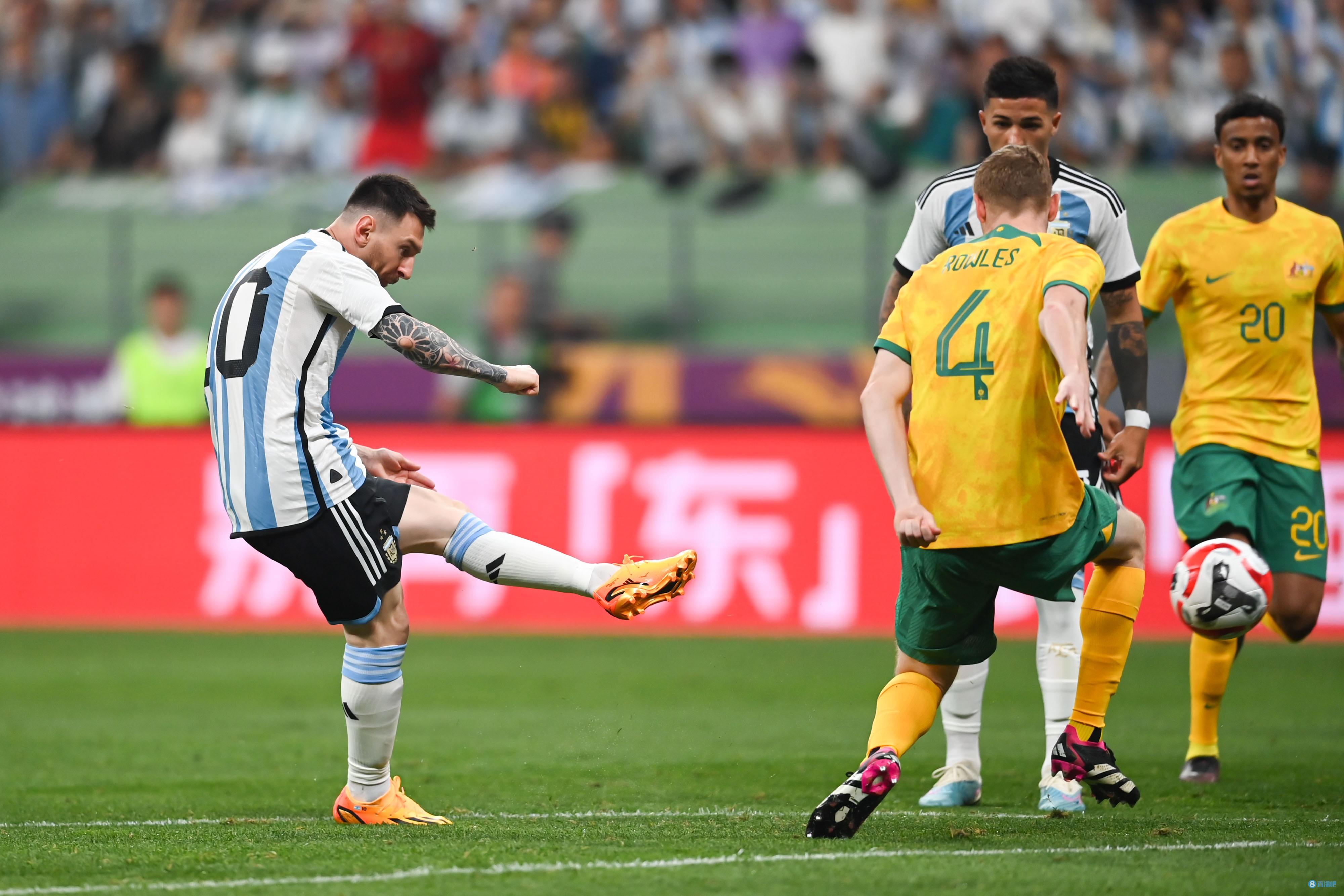 全场疯狂欢呼！观众见证惊险战局