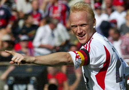 包含柏林赫塔后卫因红牌遭停赛,球队防线雪上加霜的词条 包含柏林赫塔后卫因红牌遭停赛,球队防线雪上加霜的词条