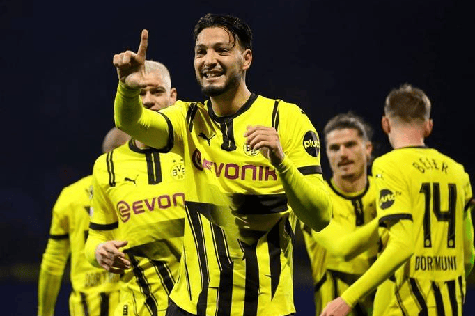 关于柏林赫塔客场击败多特蒙德，实现豪取三分的信息