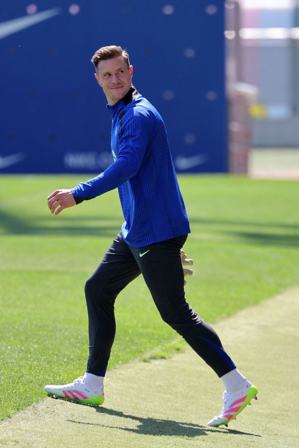 巴塞罗那备战全力对战,雄心勃勃 巴塞罗那备战全力对战,雄心勃勃