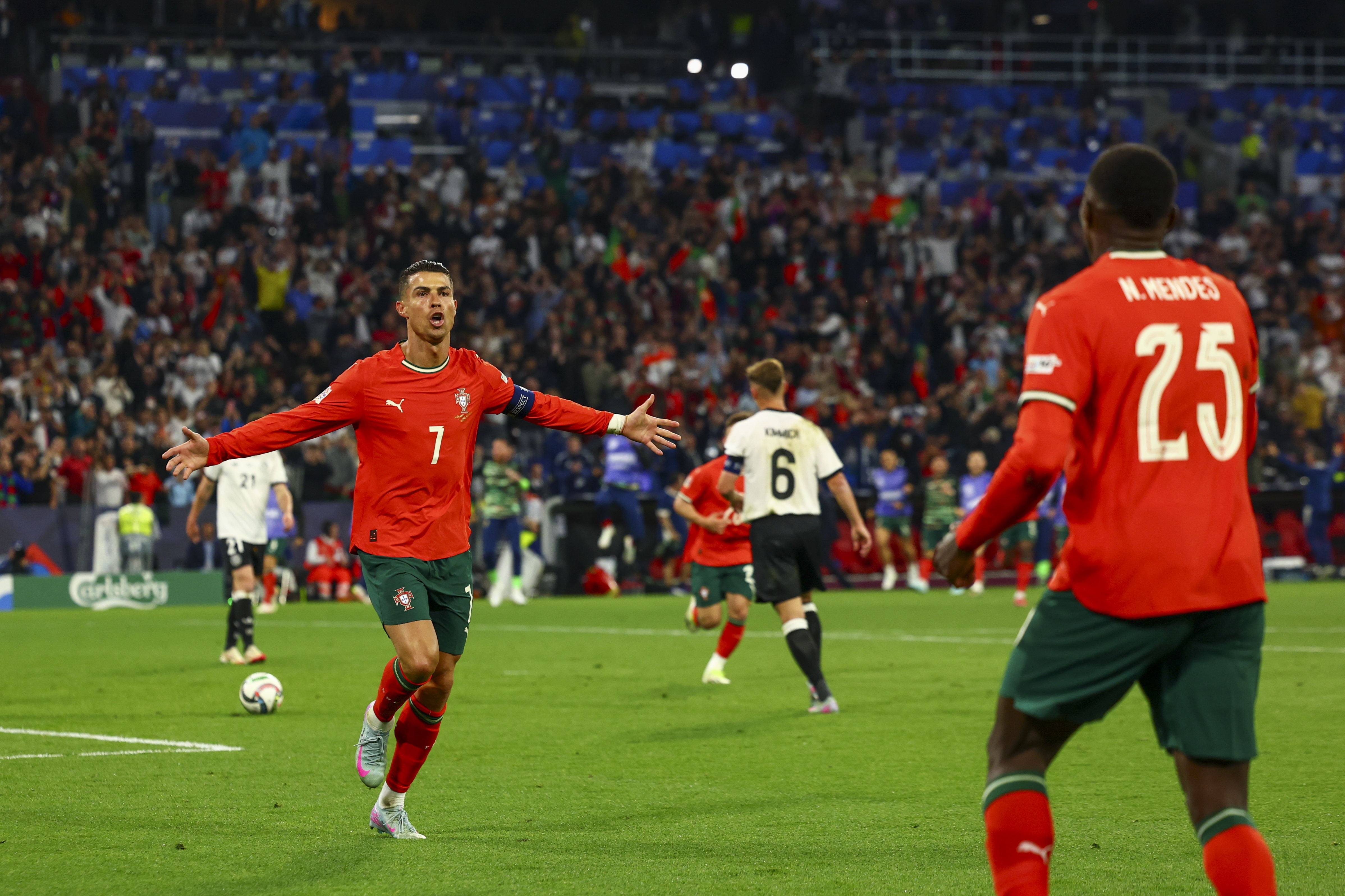 葡萄牙国家队在客场-战胜卢森堡 葡萄牙国家队在客场-战胜卢森堡