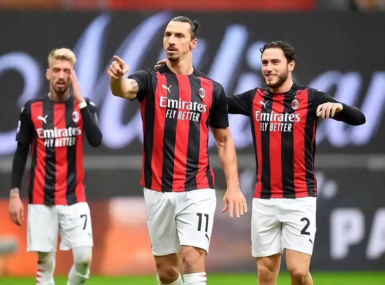 尤文图斯备战多场对手,全力以赴 尤文图斯备战多场对手,全力以赴