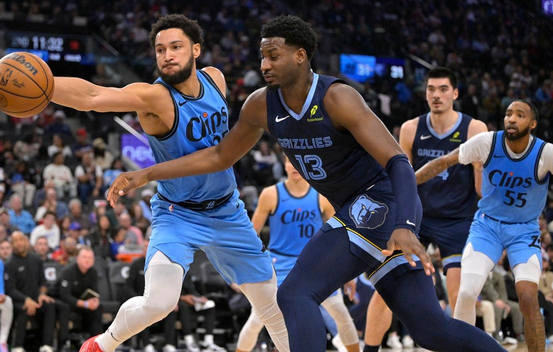 快船击败灰熊,实现胜利 快船击败灰熊,实现胜利