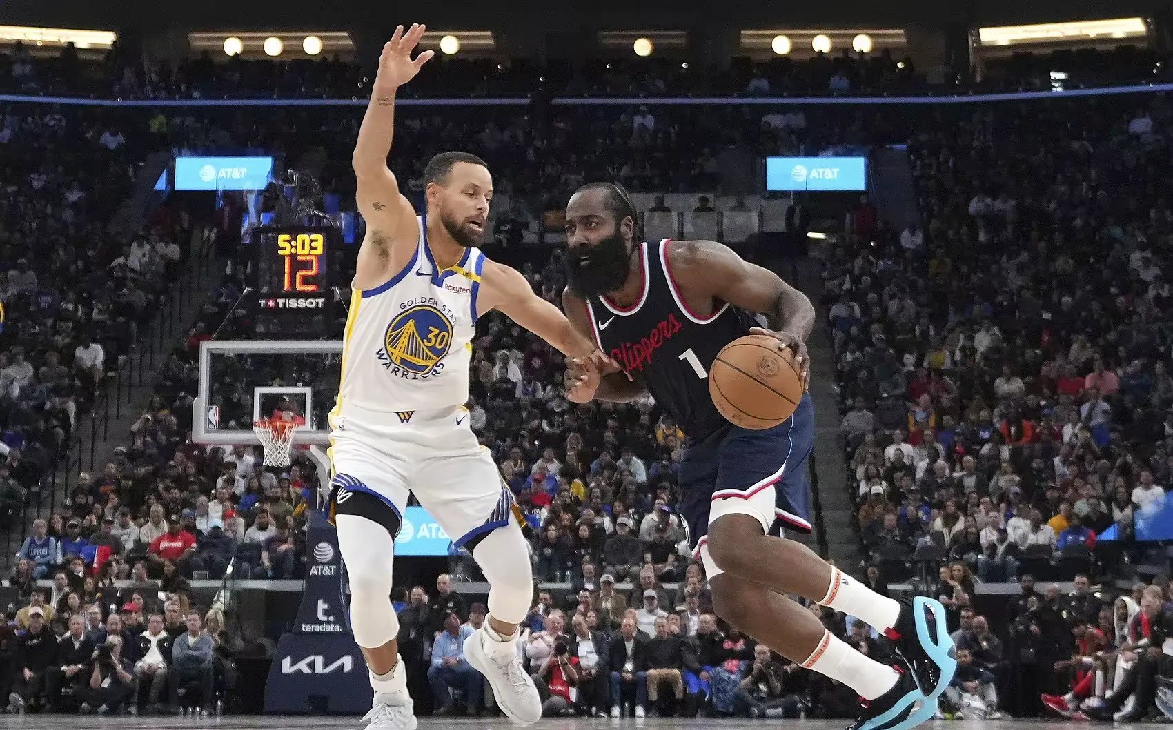 火箭憾负掘金,哈登全面发威 火箭憾负掘金,哈登全面发威