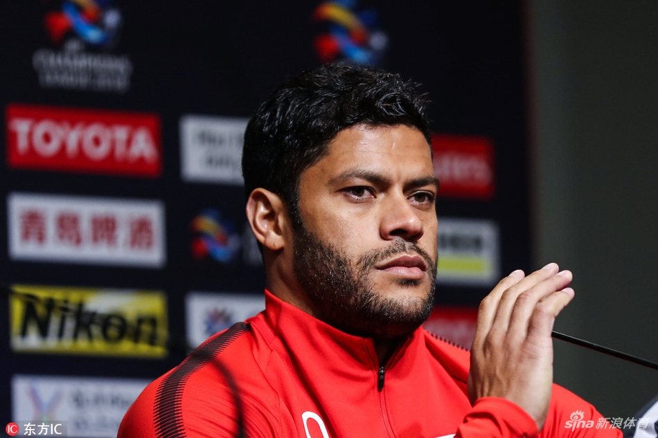 上港主教练佩雷拉:亚冠小组赛对手不容小觑,需全力应对 上港主教练佩雷拉:亚冠小组赛对手不容小觑,需全力应对