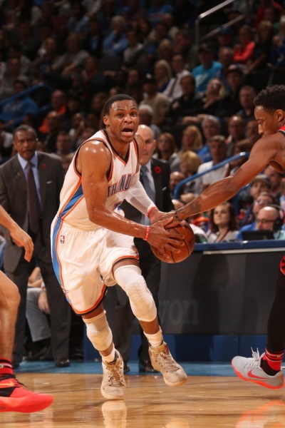 猛龙主场大胜雷霆,取得六连胜 猛龙主场大胜雷霆,取得六连胜