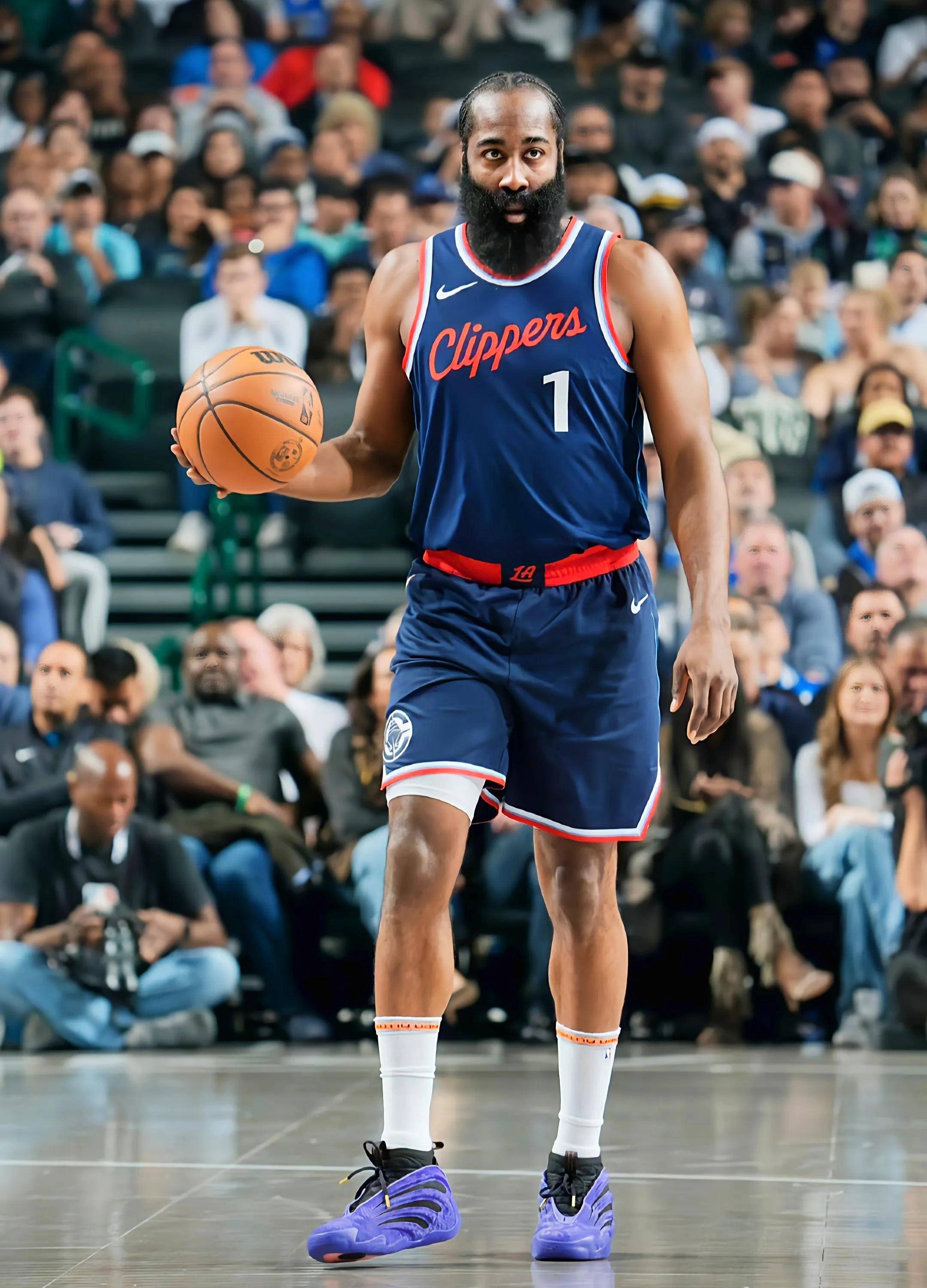 快船击败独行侠,保持不败记录 快船击败独行侠,保持不败记录