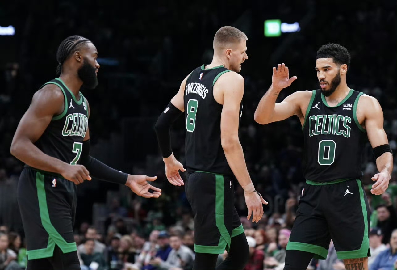 凯尔特人再胜雄鹿,豪取六连胜 凯尔特人再胜雄鹿,豪取六连胜