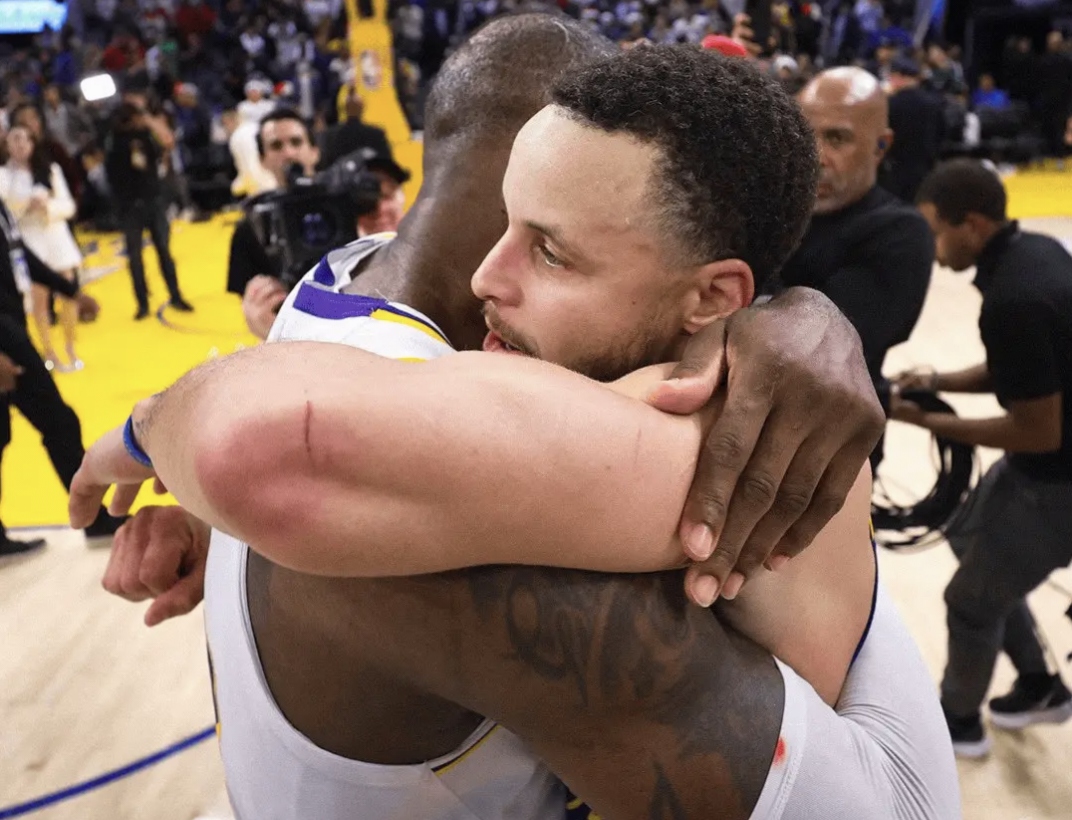 NBA两支豪门交手,湖人险胜勇士的简单介绍 NBA两支豪门交手,湖人险胜勇士的简单介绍