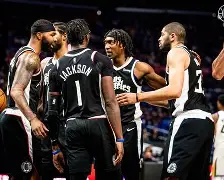 快船客场击败爵士,继续压制西部其他队伍 快船客场击败爵士,继续压制西部其他队伍